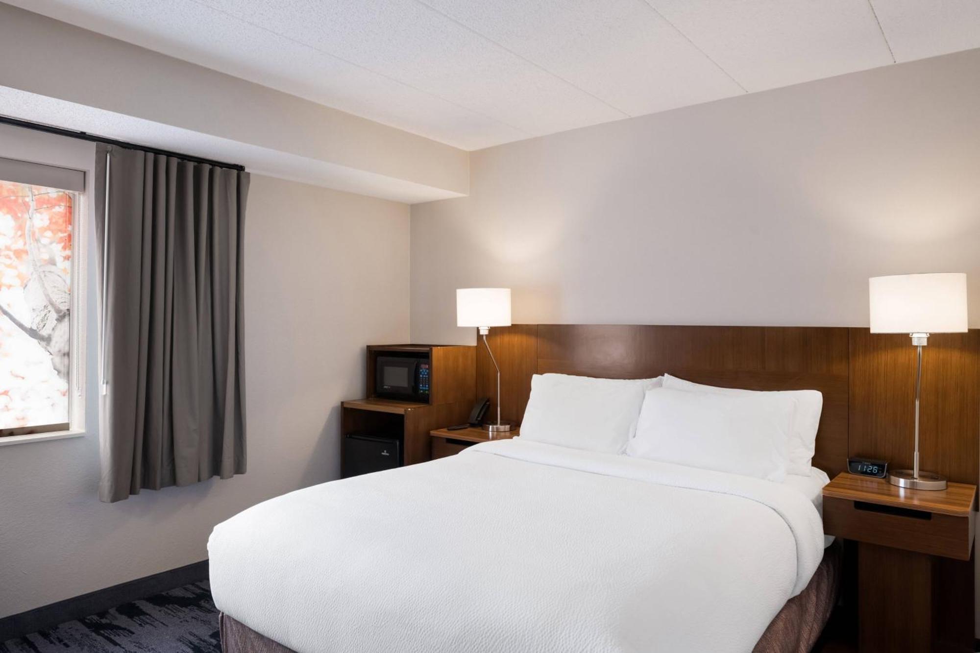 Fairfield Inn By Marriott Amesbury Bagian luar foto