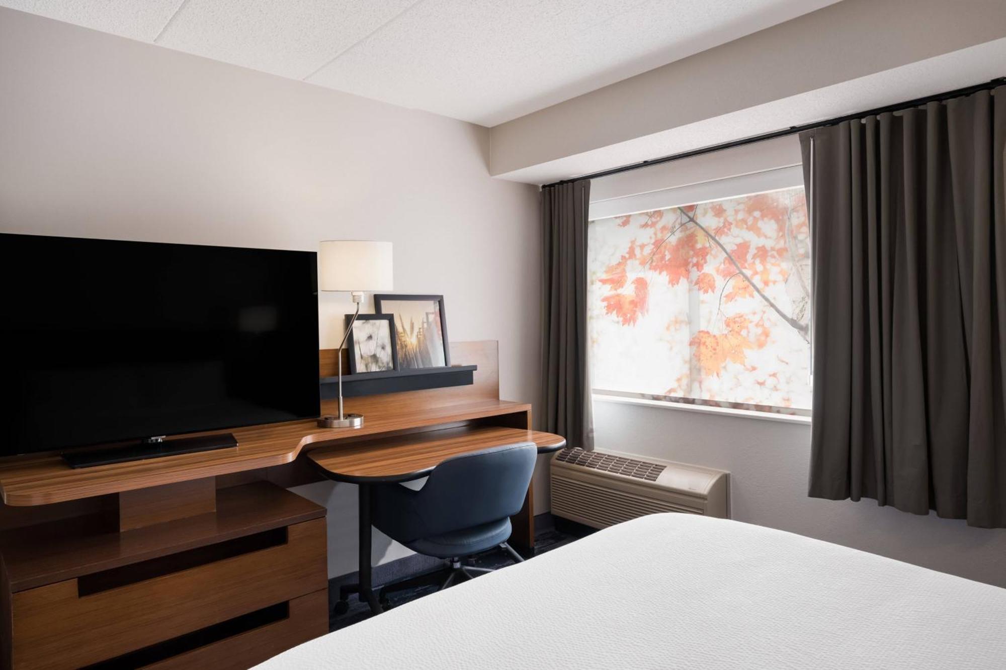 Fairfield Inn By Marriott Amesbury Bagian luar foto
