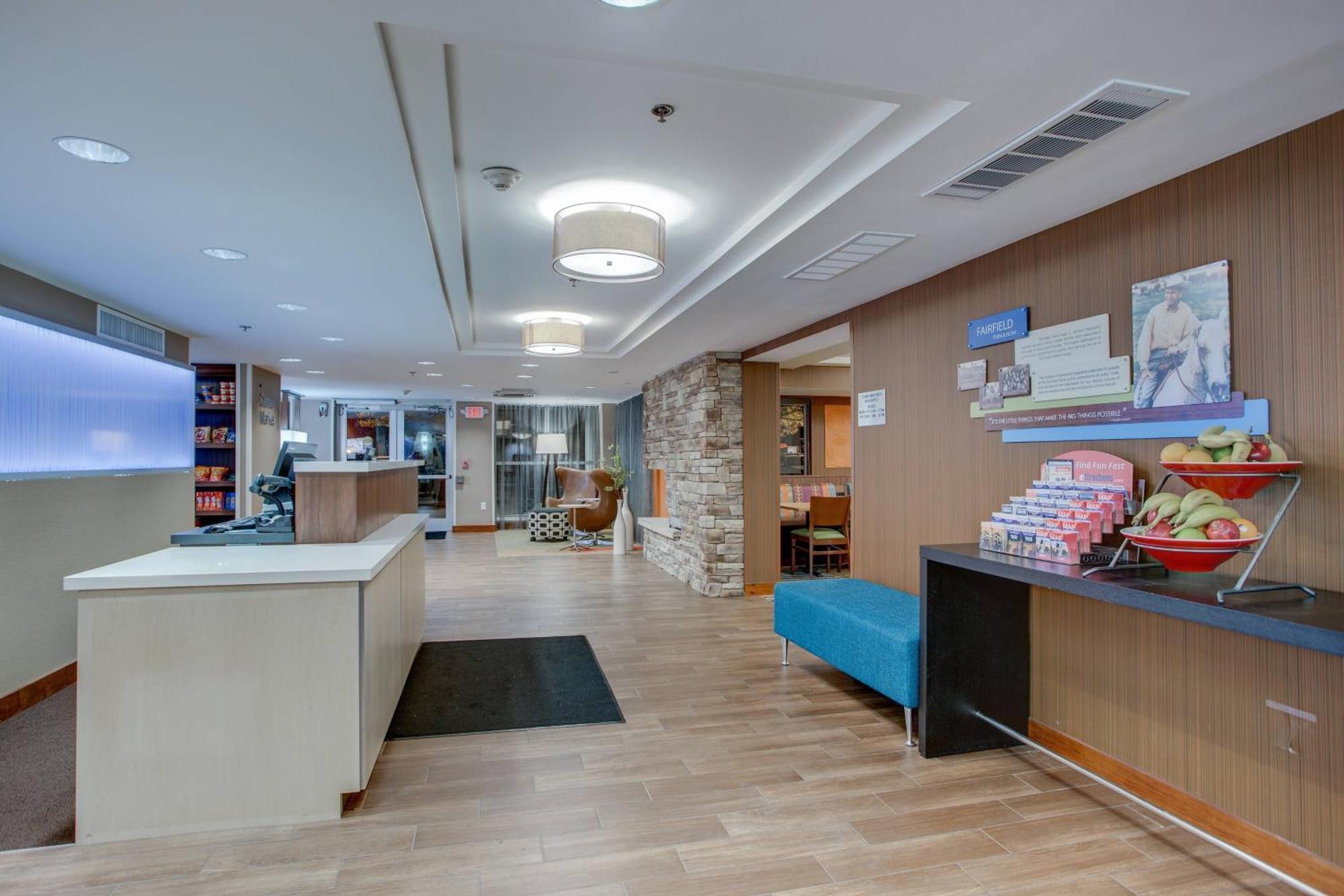 Fairfield Inn By Marriott Amesbury Bagian luar foto
