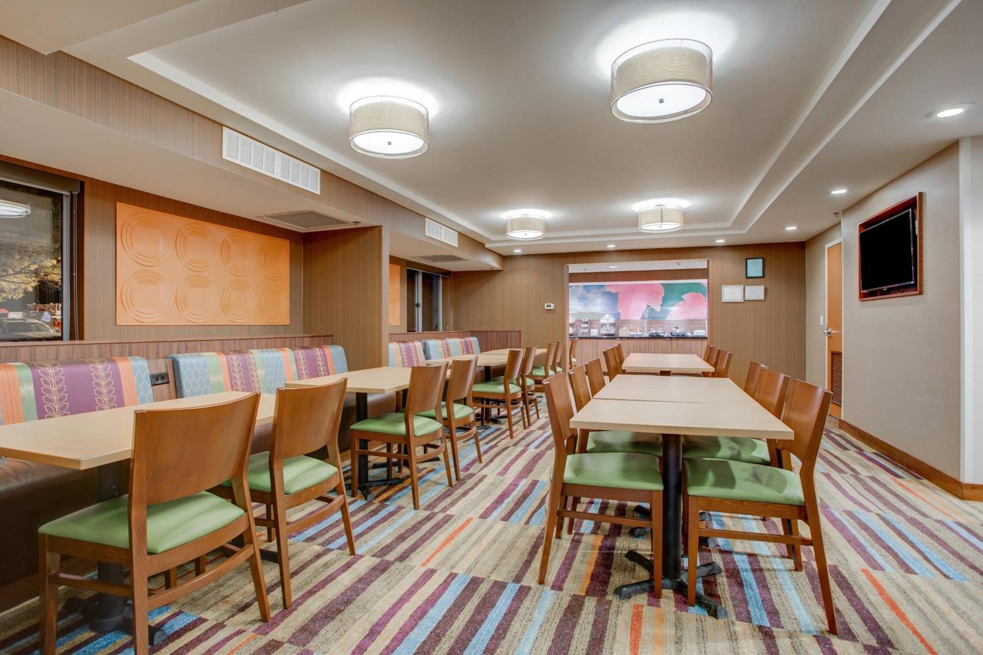Fairfield Inn By Marriott Amesbury Bagian luar foto
