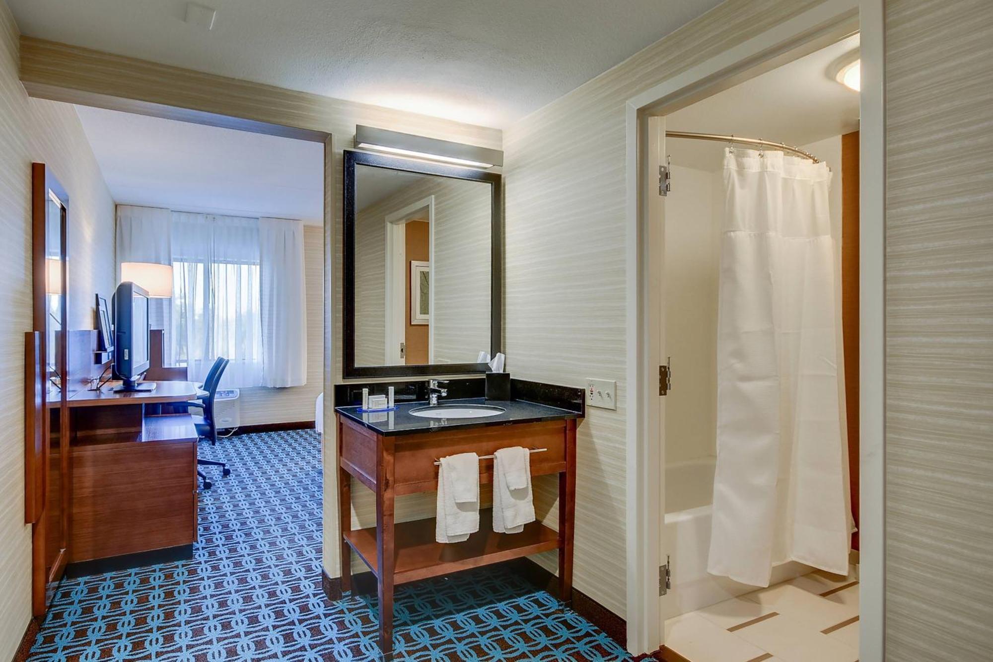 Fairfield Inn By Marriott Amesbury Bagian luar foto